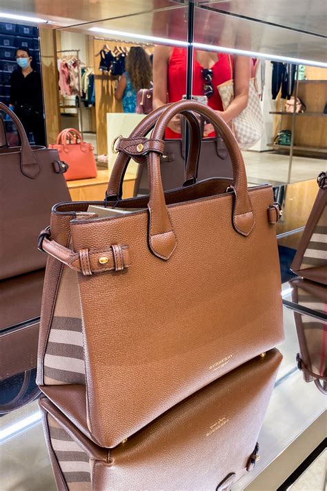 Burberry handbags outlet store